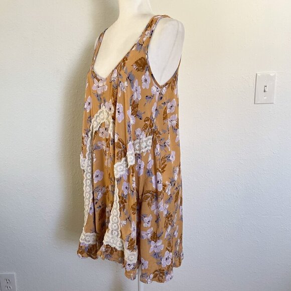 Hayden Los Angelos Boho Floral Lace flowy tank top tunic dresss size medium - Picture 4 of 7